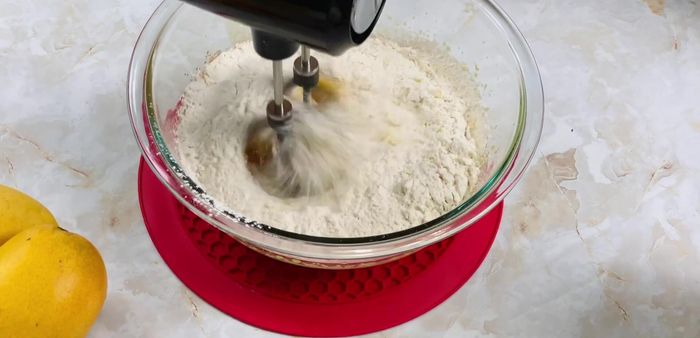 Mix the wet and dry ingredients well, but do not overmix. Add apple cider vinegar at the end.