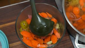 Quick Pickled Carrots: A Tangy Mexican Side Dish