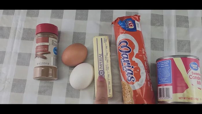 Melt margarine/butter.