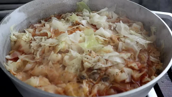 After 30 minutes, stir the soup.
