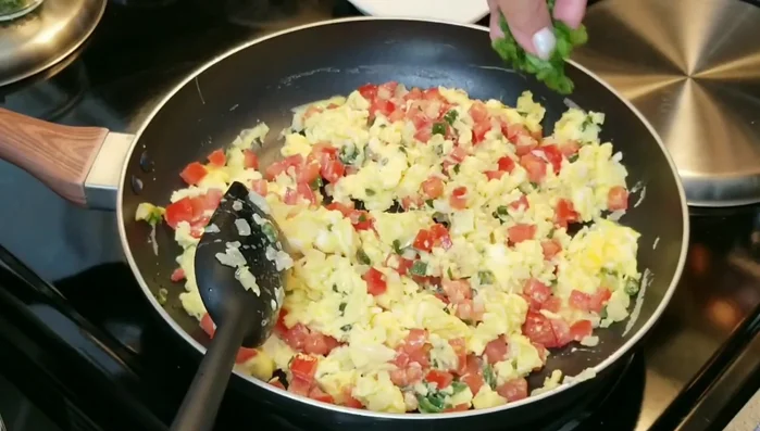 Add cilantro (optional) and turn off the heat.