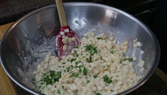 Add chopped cilantro for color (optional).
