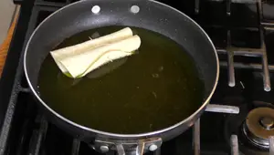 Delicious Noodle Soup with Golden Cheese Tacos Recipe