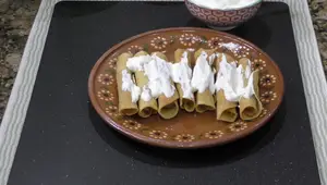 Guerrero-Style Golden Chicken Tacos: Easy & Delicious Recipe
