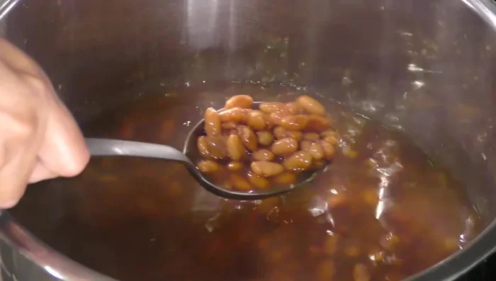 After about 1.5 hours of cooking the beans are ready.