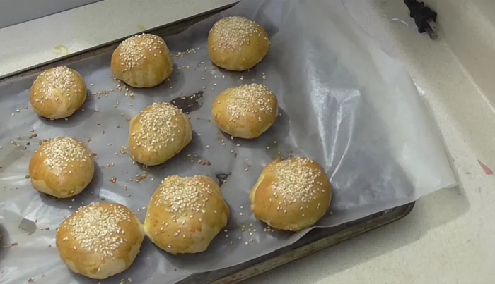 Cool and serve: Let the bread balls cool slightly before serving.