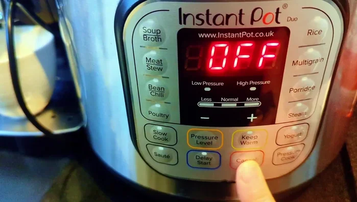 In the Instant Pot, set the sauté function and heat the vegetable oil.