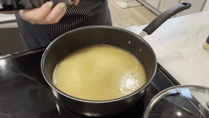 Stir in 1 tablespoon of tomato paste.