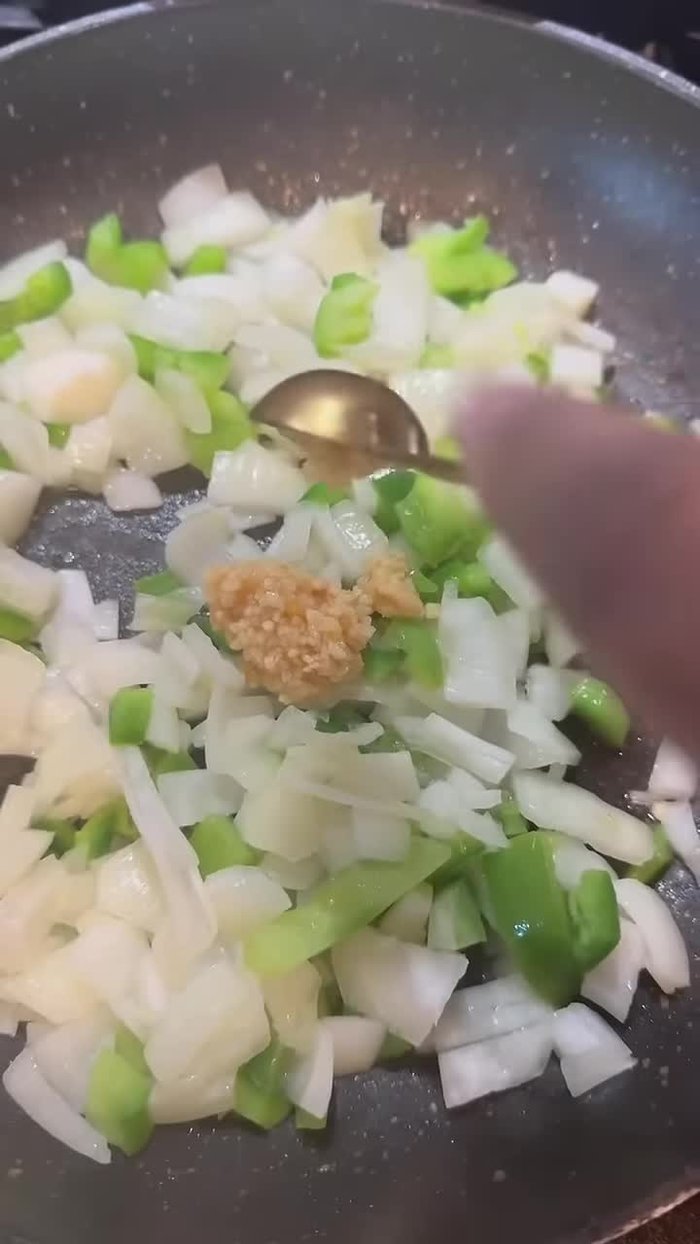 Add minced garlic.