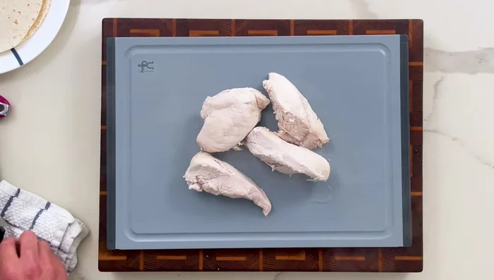 Shred chicken.