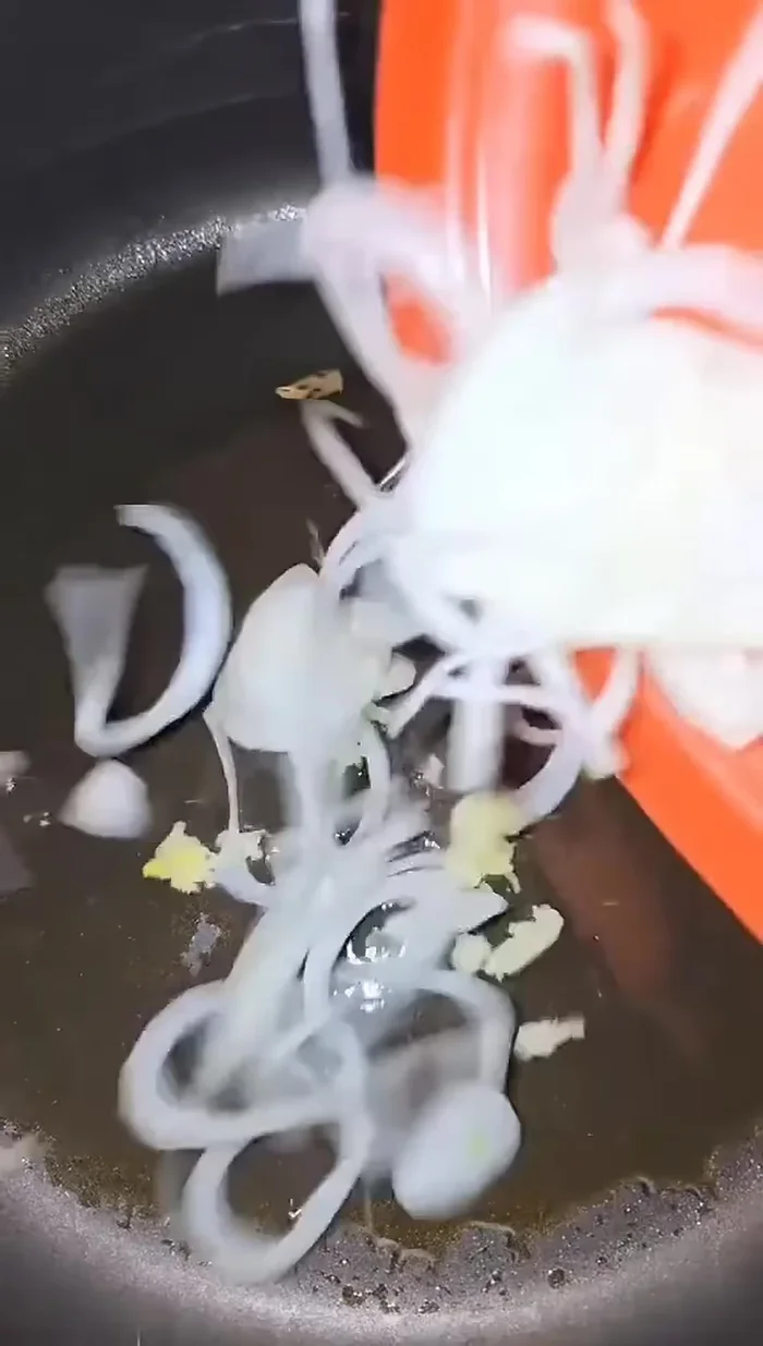 Serve garnished with fresh cheese.