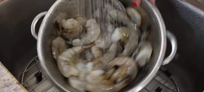 Rinse the shrimp.