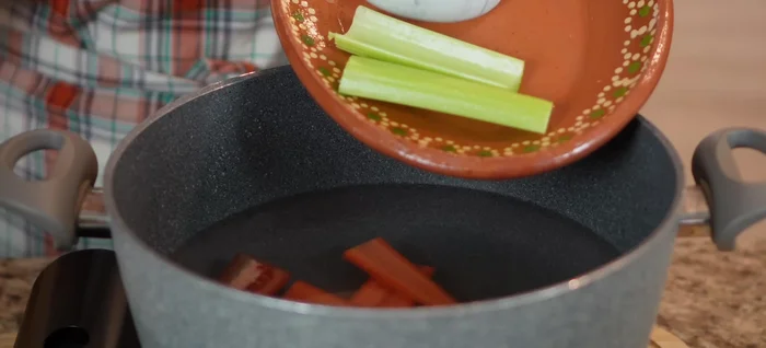 Remove the second vein from the shrimp (near the legs).