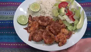 Spicy Garlic Shrimp with Chile de Árbol: A Guerrero-Style Recipe