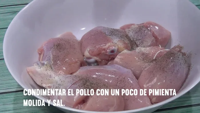 Season the chicken with salt and pepper. Make some cuts in the chicken legs for better seasoning.