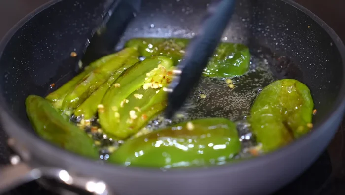 Remove the chilies and let the oil cool completely.
