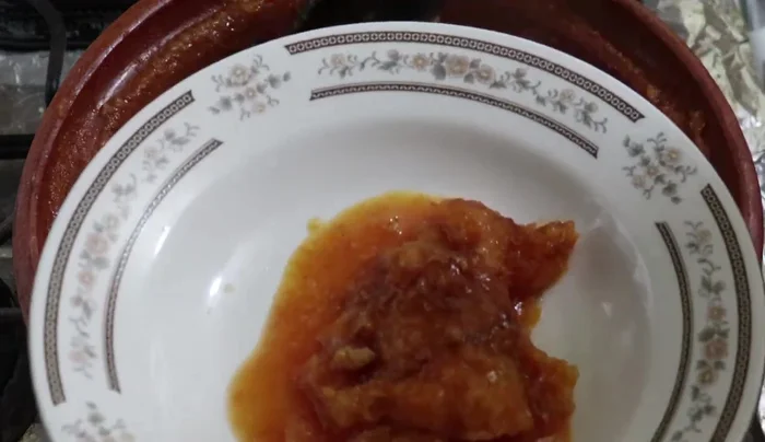 Serve hot, optionally with beans and tortillas.