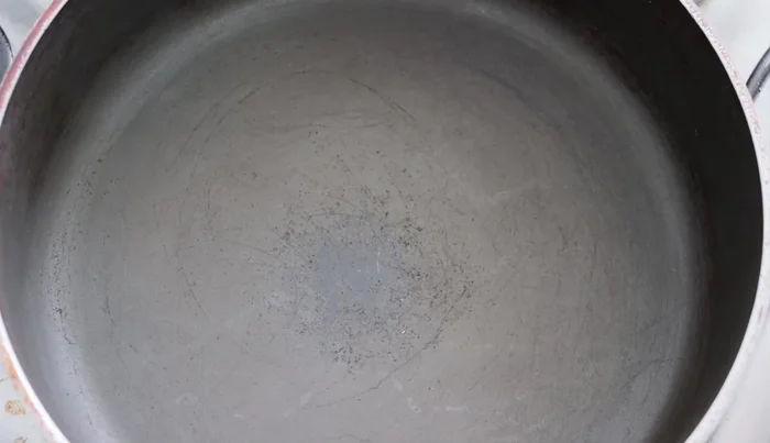 Heat a pan or casserole over medium heat. Add the chorizo and cook until browned, adding oil if needed.