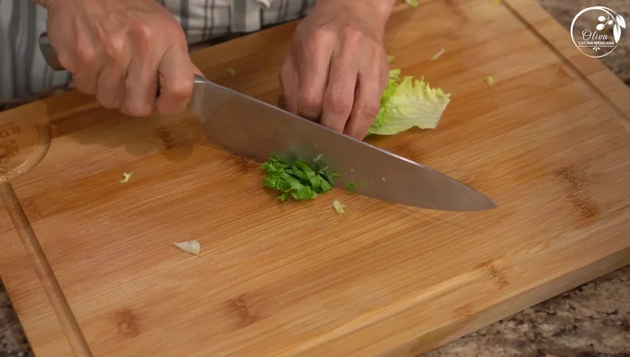 Shred lettuce.