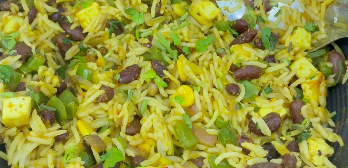 Add green coriander and lemon juice. Mix well and serve.