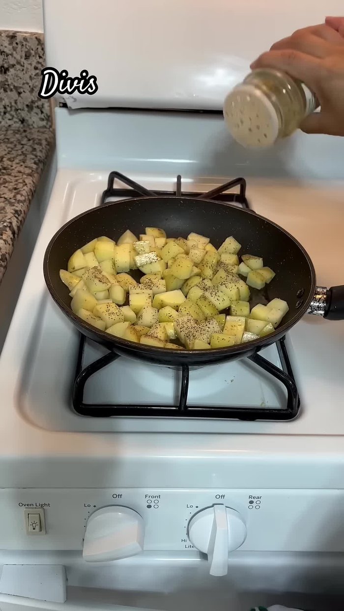 Start by cutting the potatoes into small pieces.