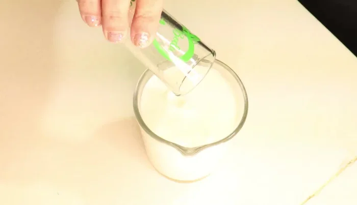 Prepare the milk mixture: In a cup of milk, add lemon juice and let it curdle slightly. This is normal.