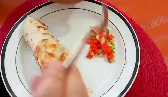 Serve with Mexican salsa (398.039).
