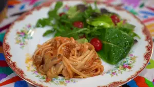 Creamy Red Spaghetti with Meat & Mushrooms: A Jauja Recipe