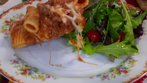 No-Bake Cheesy Beef Macaroni Recipe - Easy Mexican Kitchen