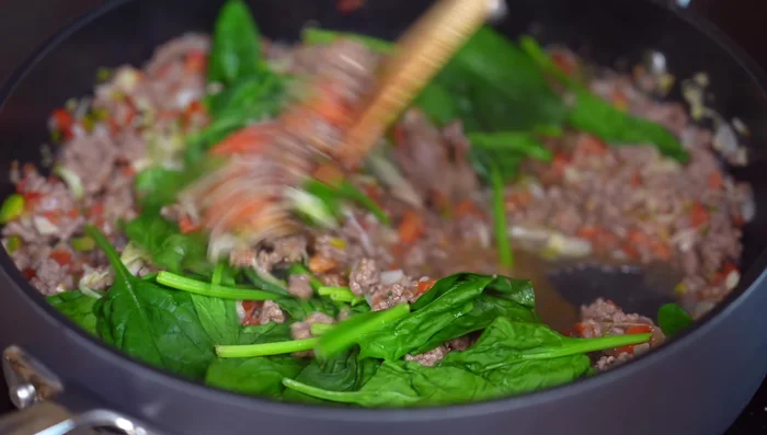 Once the spinach is cooked, the stew is ready.