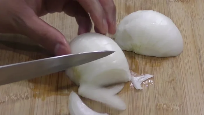 Chop onion and cilantro.(154.599)
