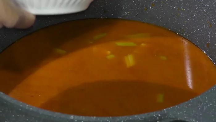 Add the prepared potato to the sauce.