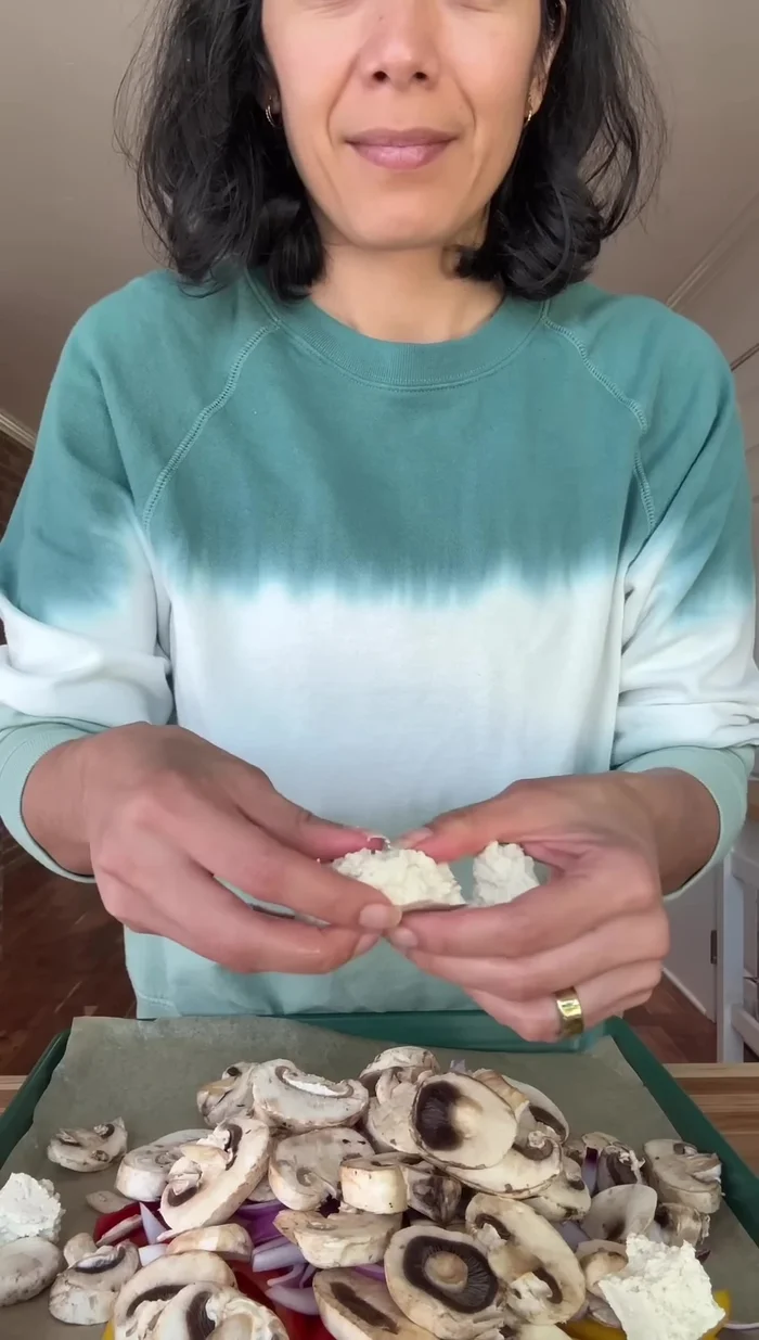 Break super firm tofu into bite-sized chunks.
