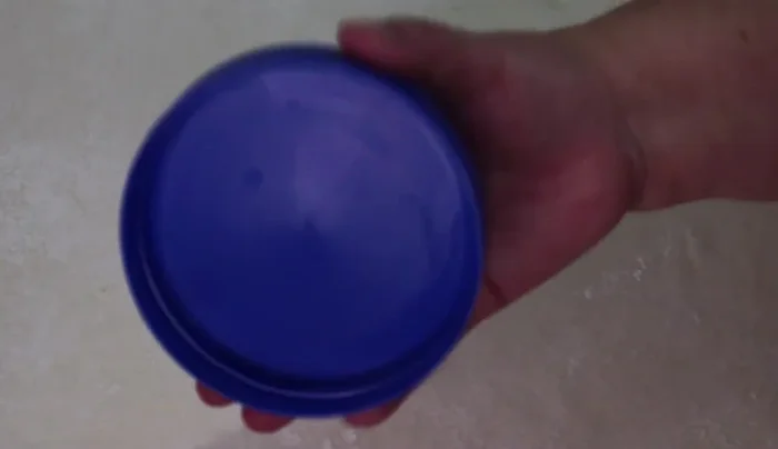 Roll out the chilled pastry and use a jar lid or cookie cutter to cut out circles. (190.98)