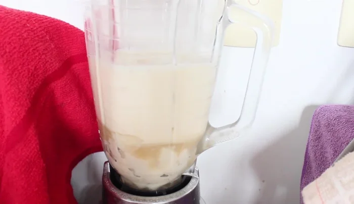 Blend the soursop and evaporated milk until smooth.