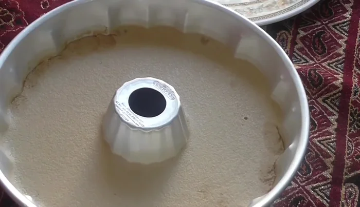 Unmold: Once set, carefully unmold the gelatin by running a knife or spatula around the edges and inverting onto a serving plate (165.42).