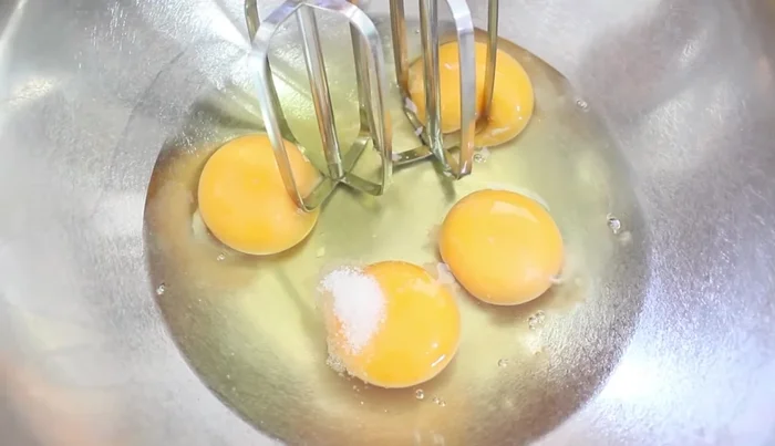 Beat eggs with a pinch of salt for 1-5 minutes until light and fluffy (doubled in size).