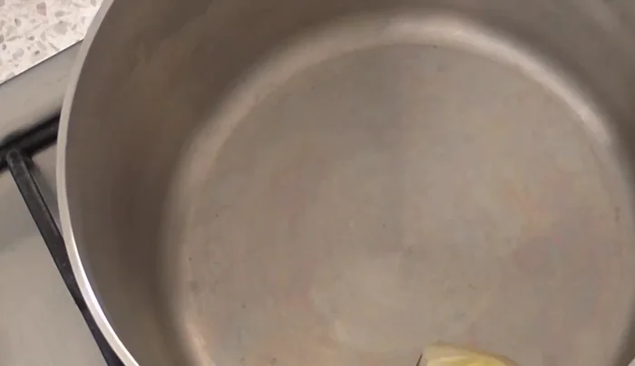 In a saucepan, melt butter and add the blended spinach mixture. Stir until thickened.