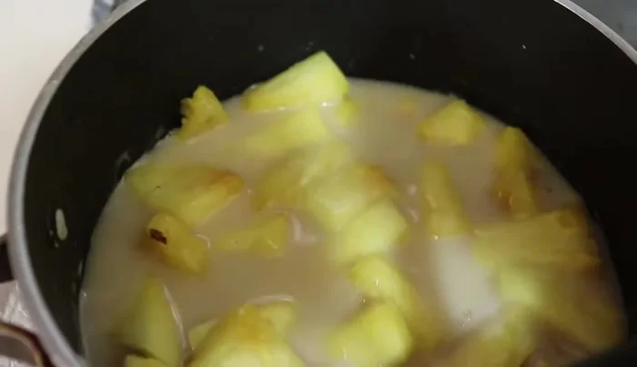 Cook the filling in a saucepan over medium heat for 45 minutes, stirring frequently to prevent lumps. It should thicken.