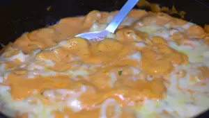 Creamy Red Sauce Macadamia Nuts Pasta: A Festive Mexican Recipe