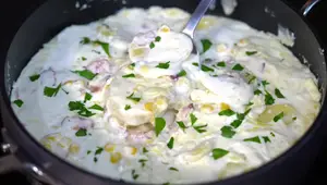 Creamy Mashed Potatoes: Festive Side Dish Recipe