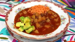 Warm & Hearty Potato Broth with Ground Beef: A Comforting Mexican Recipe