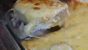 Au Gratin Potatoes: Aunt May's Secret Recipe