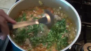 Delicious Chicken Broth with Chickpeas and Pasta Recipe