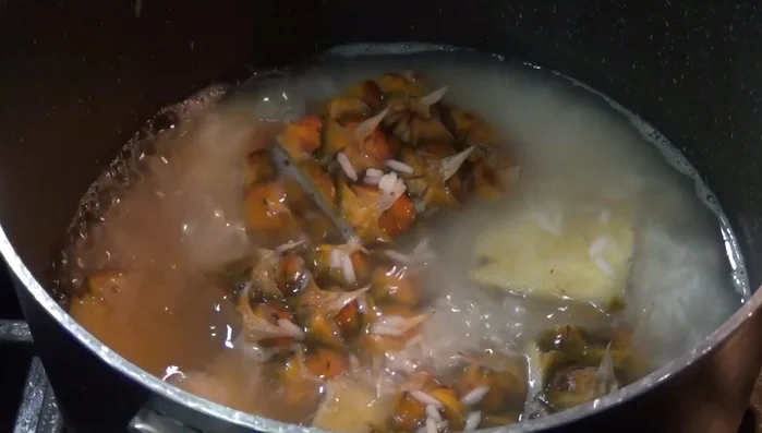 Remove from heat and let it sit for 4 minutes to allow the rice to soften.