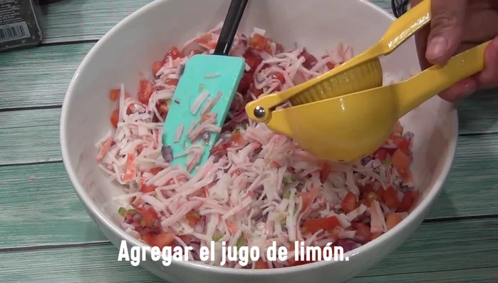 Add the lemon juice, Worcestershire sauce, black pepper, Clamato juice, and Katsup.