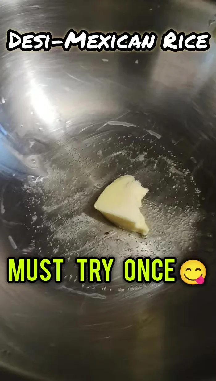 Sauté wedges: Fry garlic in butter until brown. Add onion, carrot, beans, and salt; cook until slightly soft. Then add oregano, black pepper, tomatoes, capsicum, cabbage, and spring onion; sauté all vegetables.