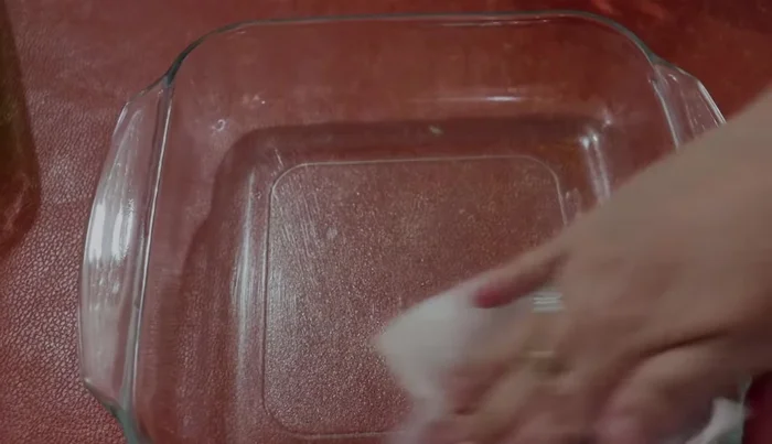 Set red gelatin: Repeat the greasing process for another mold and set the red gelatin in the refrigerator.