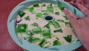 Tricolor Three Milk Gelatin Dessert: A Festive Mexican Treat