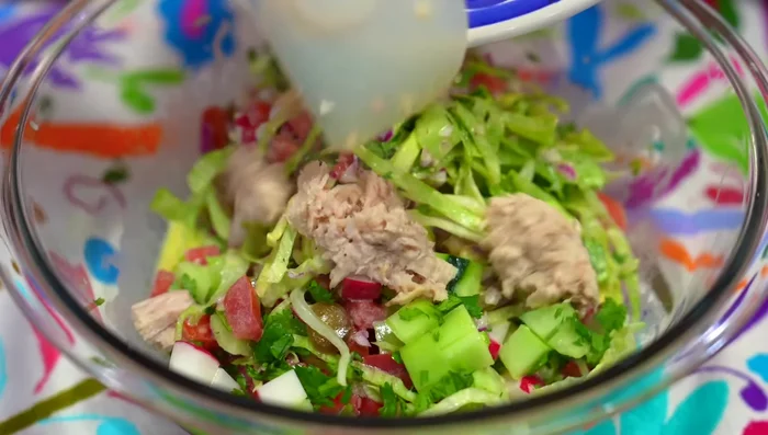 Add the tuna and stir to combine.